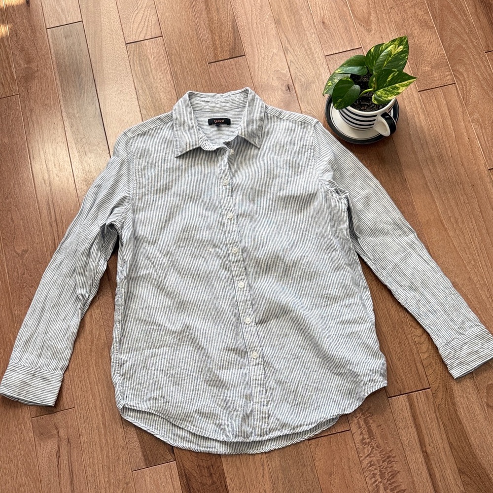 OFFER! Quince 100% European linen button down white blue stripe shirt M
